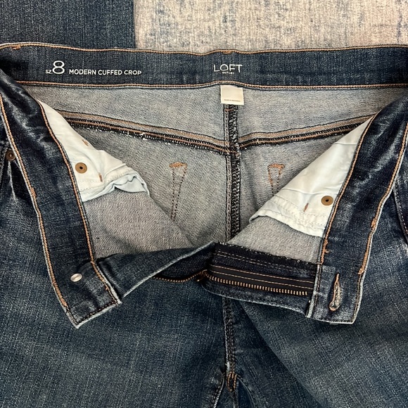 Loft modern cuffed crop jeans sz 8 - Picture 3 of 3